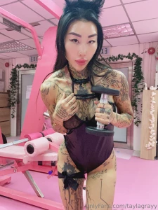 Setting the mood with just one glance