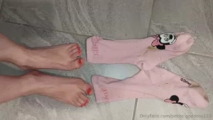 Hehehe cute little feet who wouldn t love to see me cum just by