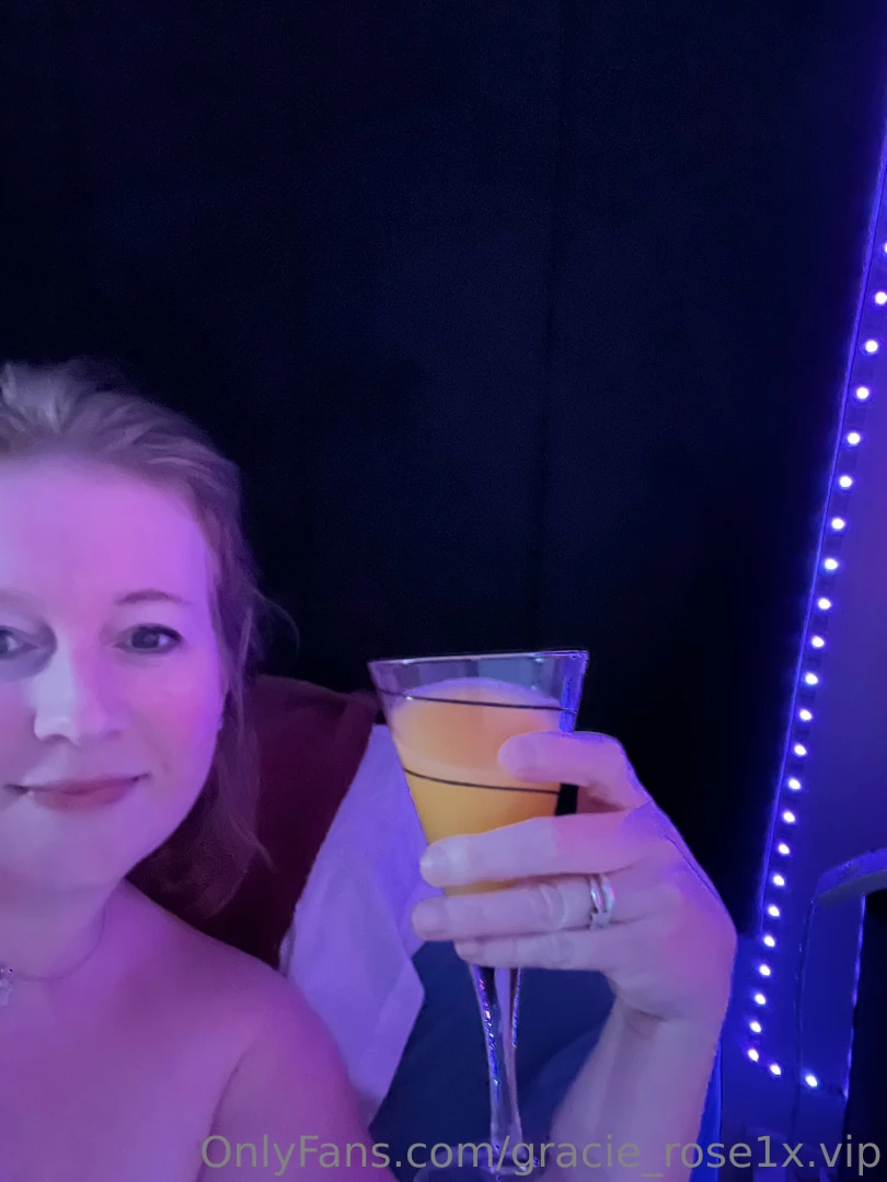 Just been brought a buck s fizz in bed it s not even my birthday 