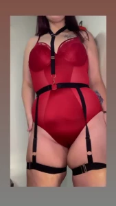 donkeynpeachxfree - Do you like my suit red looks naughty like me 