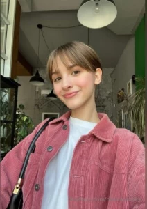 Your home girl mercy_m she is waiting for you for a deep conversation part 24