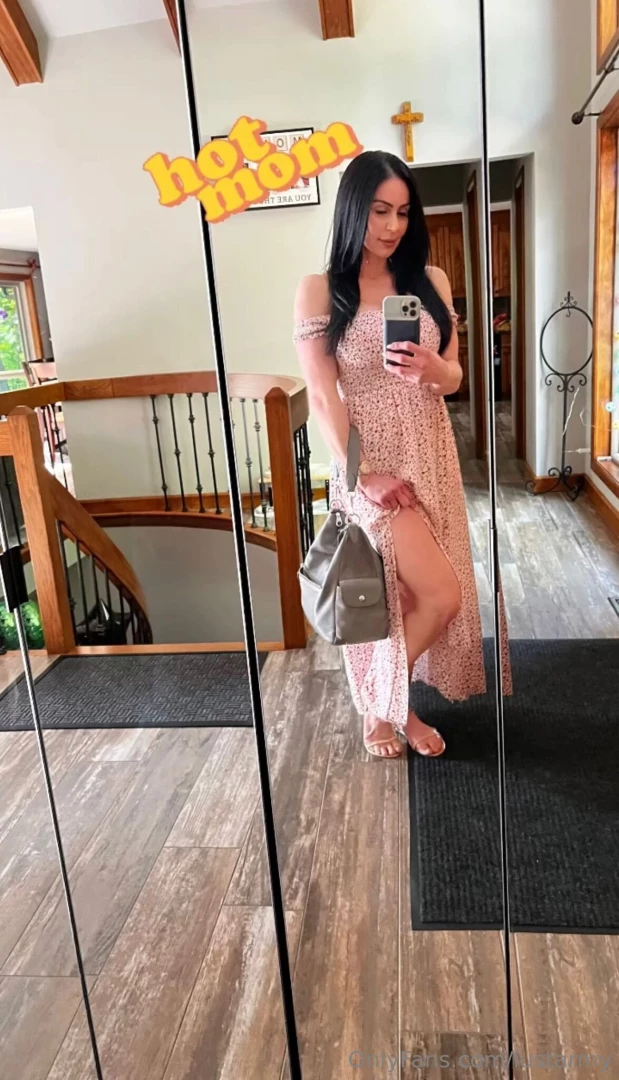 They should make a hottest mom award do you think i would have a shot 