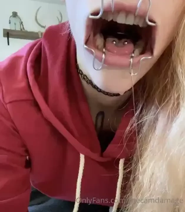 I got two awesome new gags from bndsm and i love this one so much here part 1 