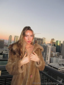 Hi daddddyyyy surprise going live at 10 30pm est tonight on this