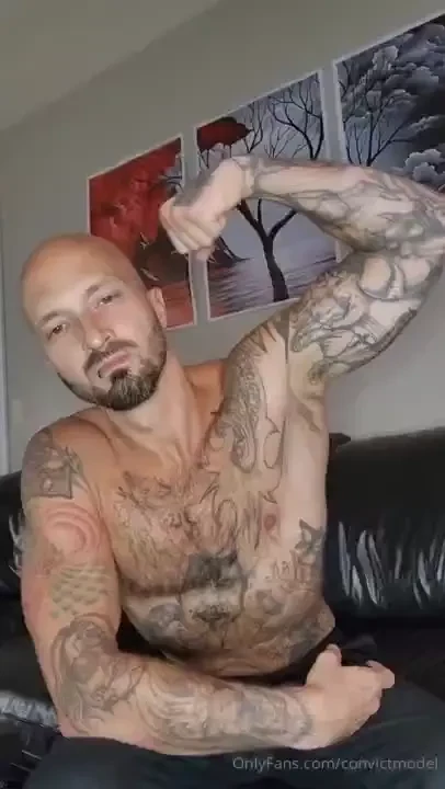 Lets see those cash cunts leak message me to worship your favorite 