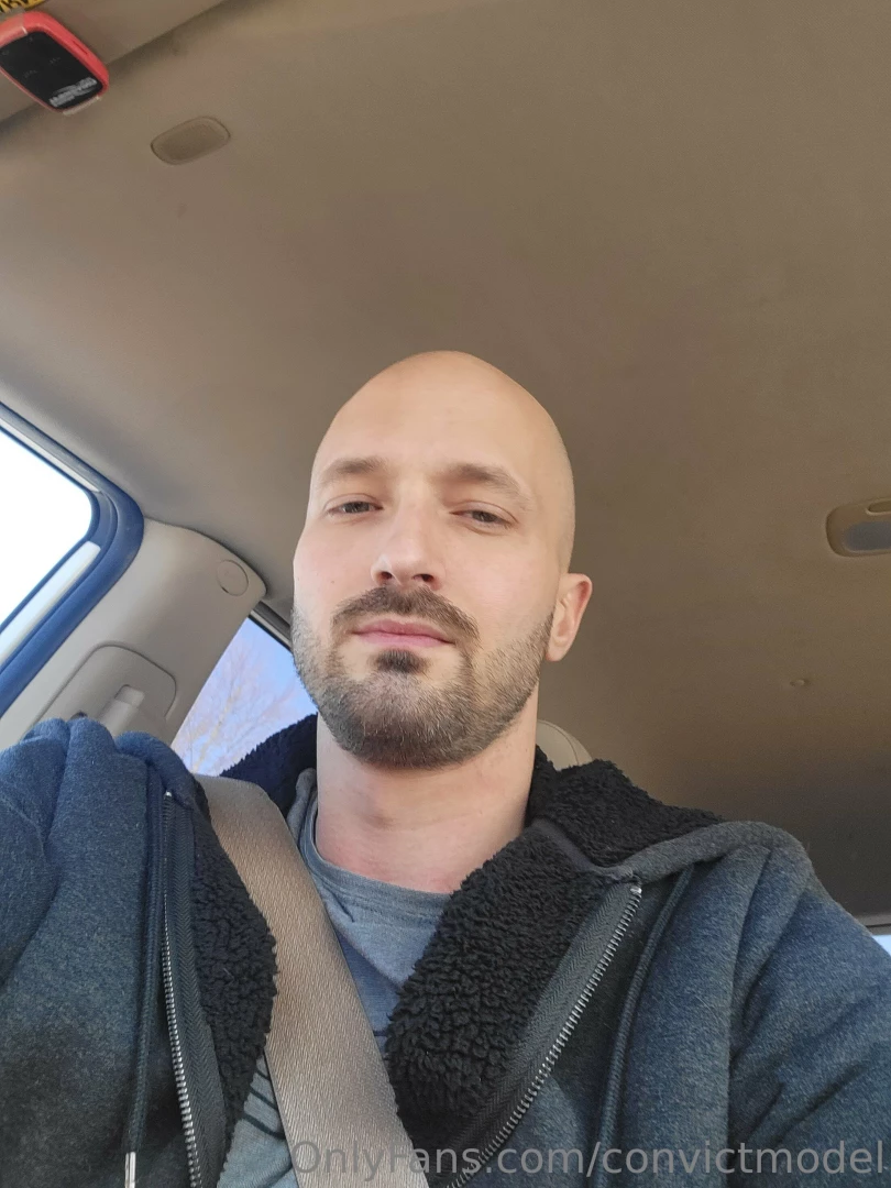 Why haven t you offered to pay for lunch yet daddy s waiting dm me 