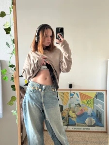 Blouse up tummy out and are you intrigued yet oopssssss the jacket part 3