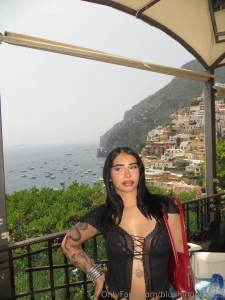 Just a girl in this beautiful world part 1