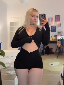 Do you think this outfit brings out the creaminess of my skin