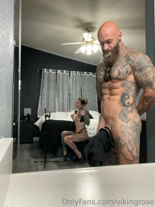 Jennarosexovip photobombing me