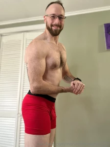 Something about red that makes me want to take pictures of myself part 4