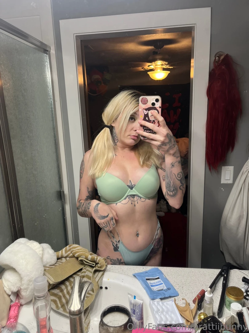 Just posted a full length b g video on my vip nudes page badfairy420 