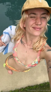 Hi babies i m on a roadtrip and available for youuuuu so hmu with