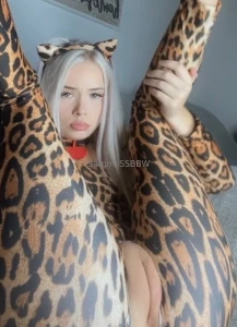 She is free just click the link to claim https onlyfans com alyssa9