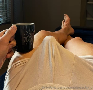 Salute to my morning wood what should i do about this guy