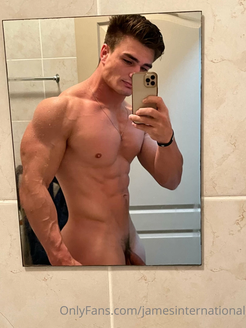 I wouldn t mind smashing right now 