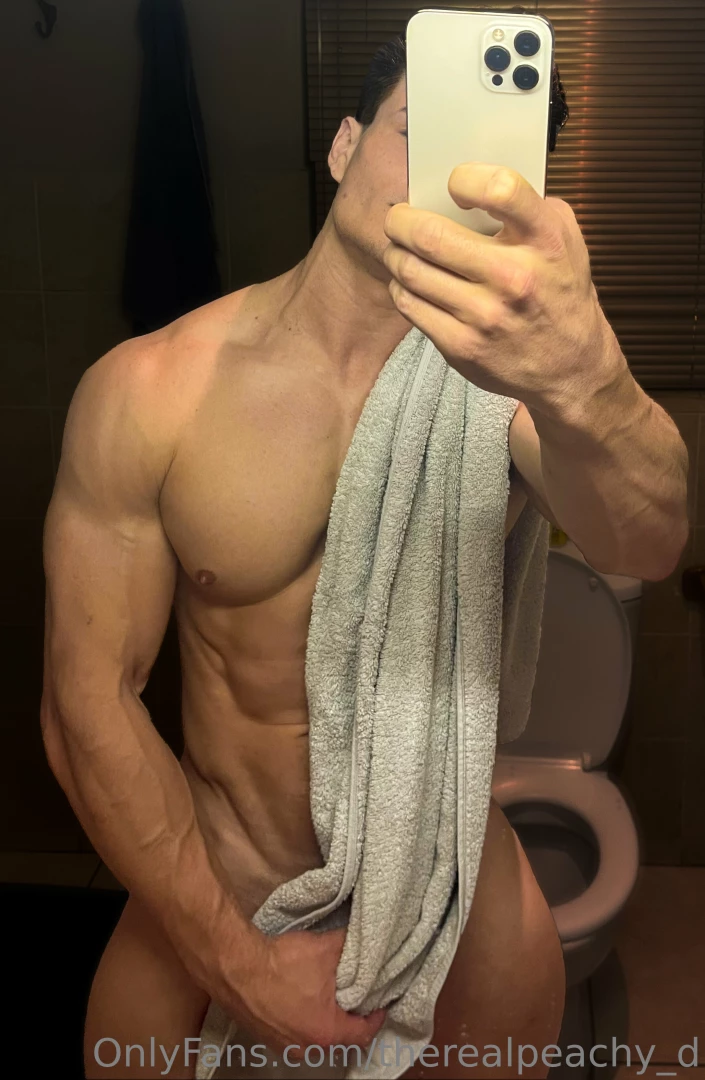 Back from the gym shower with me too lazy to scrub can you do it for 