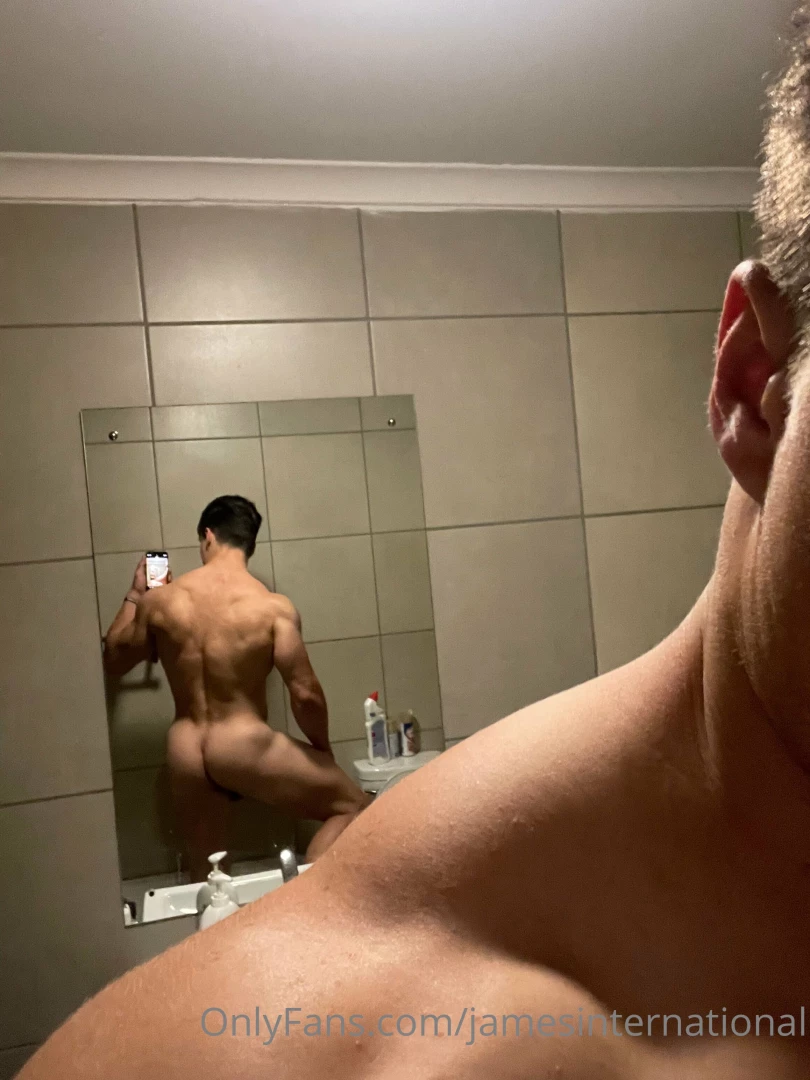 I like training glutes 