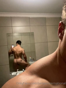 I like training glutes