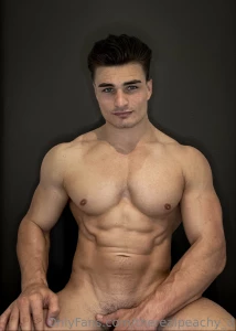 Can you give me a hand fill me or be filled by me message me your