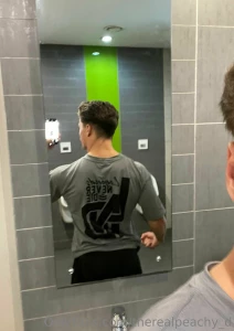 Another mandatory mirror selfie before i ll hit the gym let me know if
