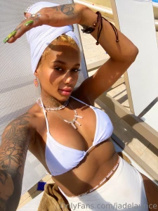 Do you wanna see my tan lines