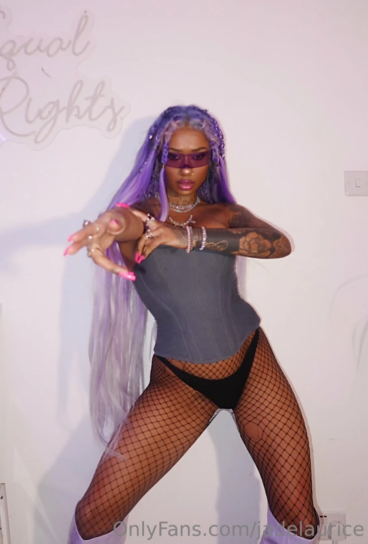 Happy weekend shoot your shot baby 