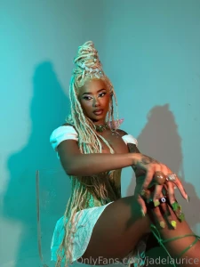 Sitting pretty this sunday i hope you re having a nice bank holiday so