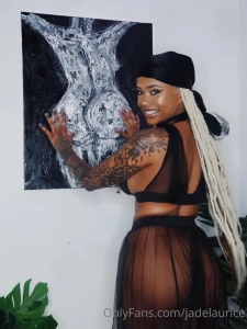 I love painting women that i m attracted to and i love a good booty