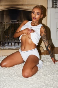 I m that girl who ll wake up and wear your calvin klein s big facts