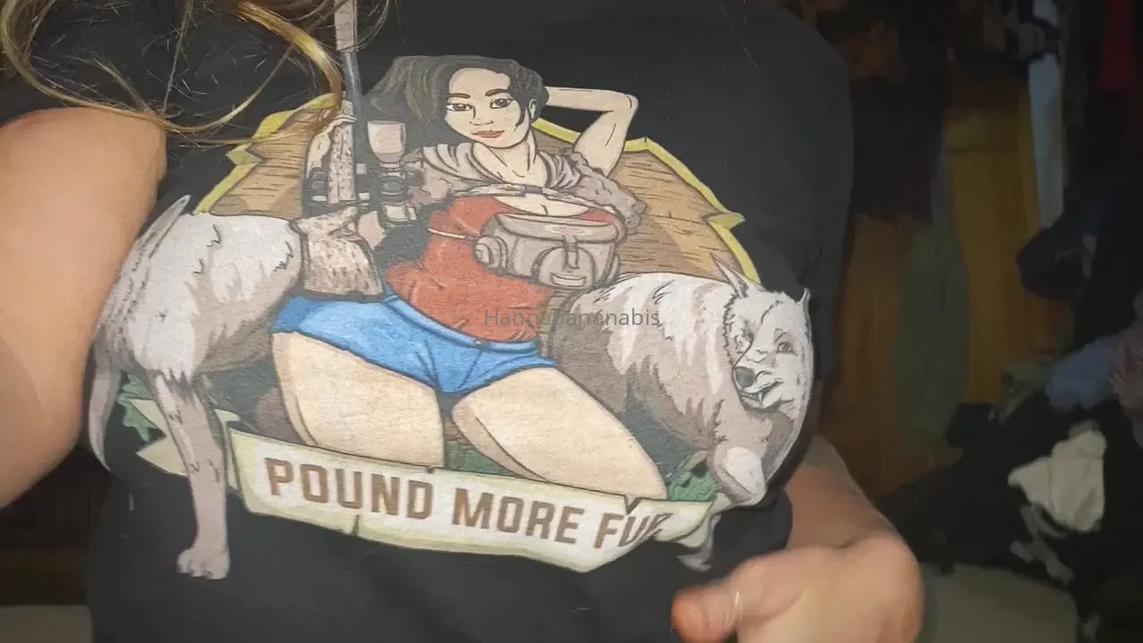 Howlin at the moooooon 