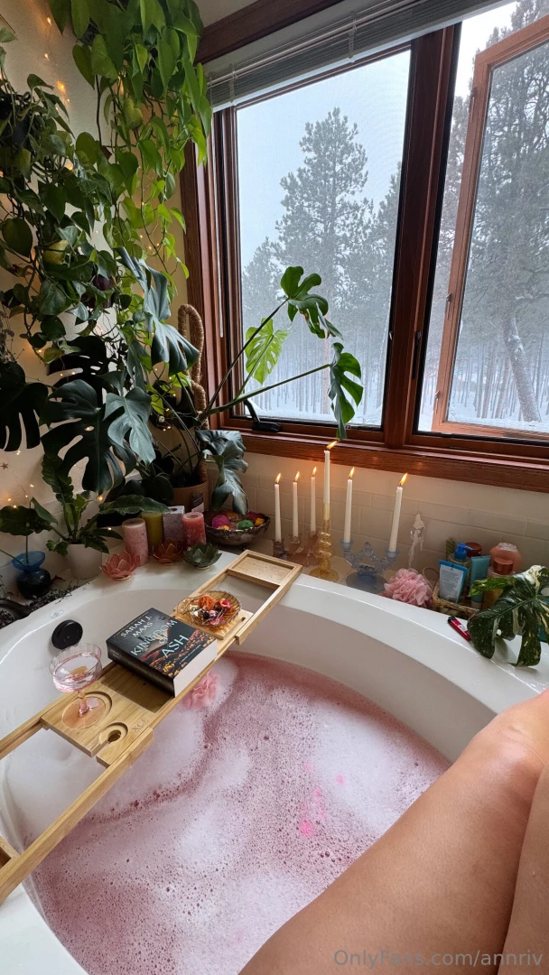 Spend a cozy snow day with me https onlyfans com riverann 