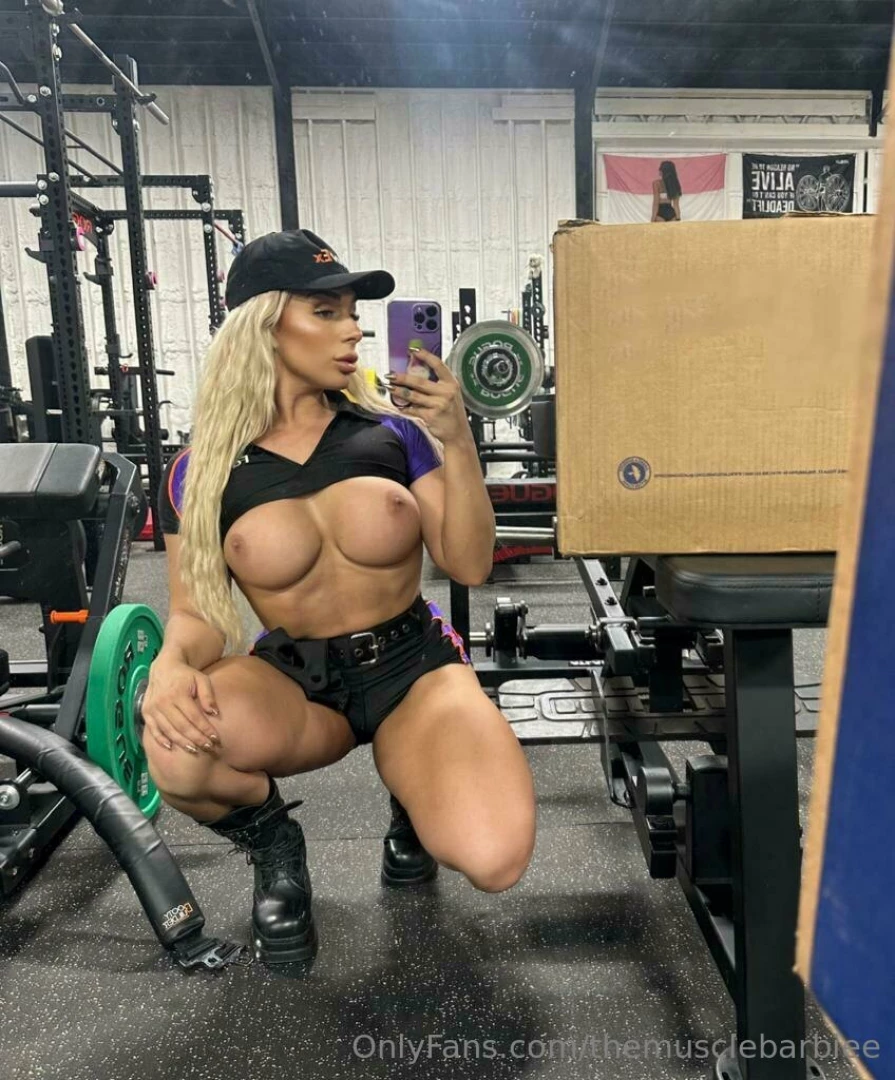 Your package is here do you want to see what s inside 