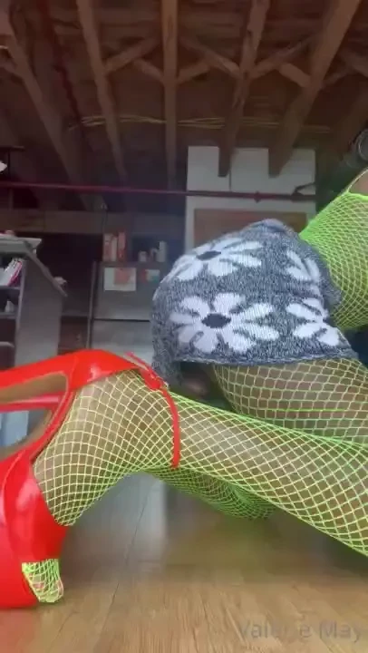 I was trying to make a twerk video that s appropriate for instagram 