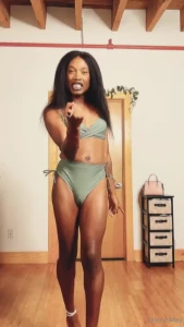 Cute face lil waist big dick