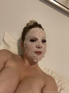 Gotta keep my face pretty for you