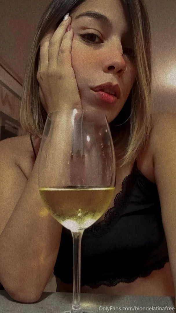 Qui n dijo que los martes no podemos tomar un vinito who said we can t 