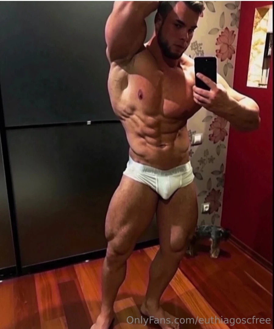 Handsome straight bodybuilder 6 2 246 27 years i am available for part 40 