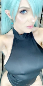 Just added a bunch of selfies to the elizabeth digipack i ll post a
