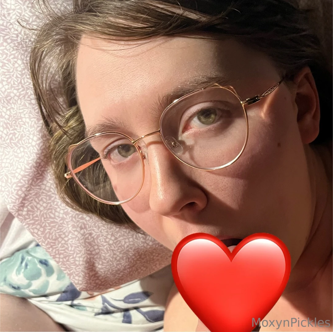 I don t have to suck too long he likes what my tongue does a few 