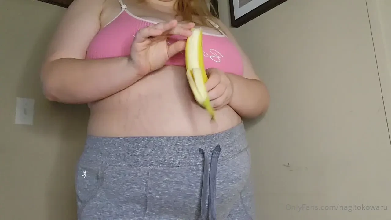 I start off by showing you my empty curvy body i sick in and make 