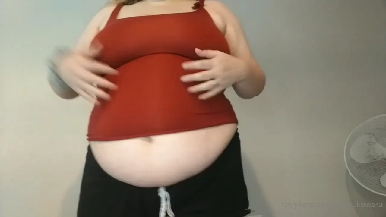 Dani s workout clothes do not fit anymore so guess she needs to work 