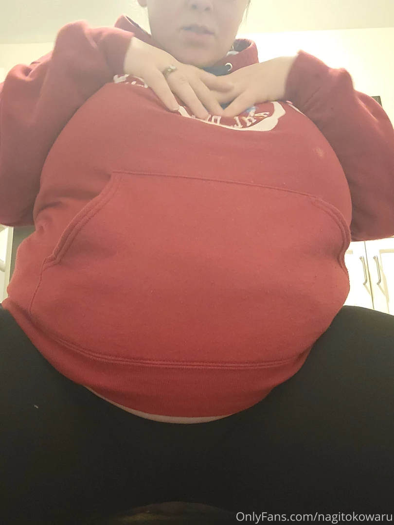 My hoodie is too smaaaaall part 1 