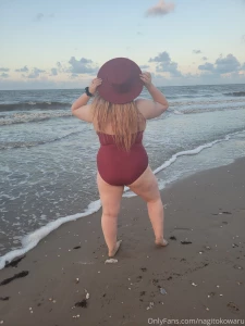 Beach set i think after this i m going to queue everything i make for part 17