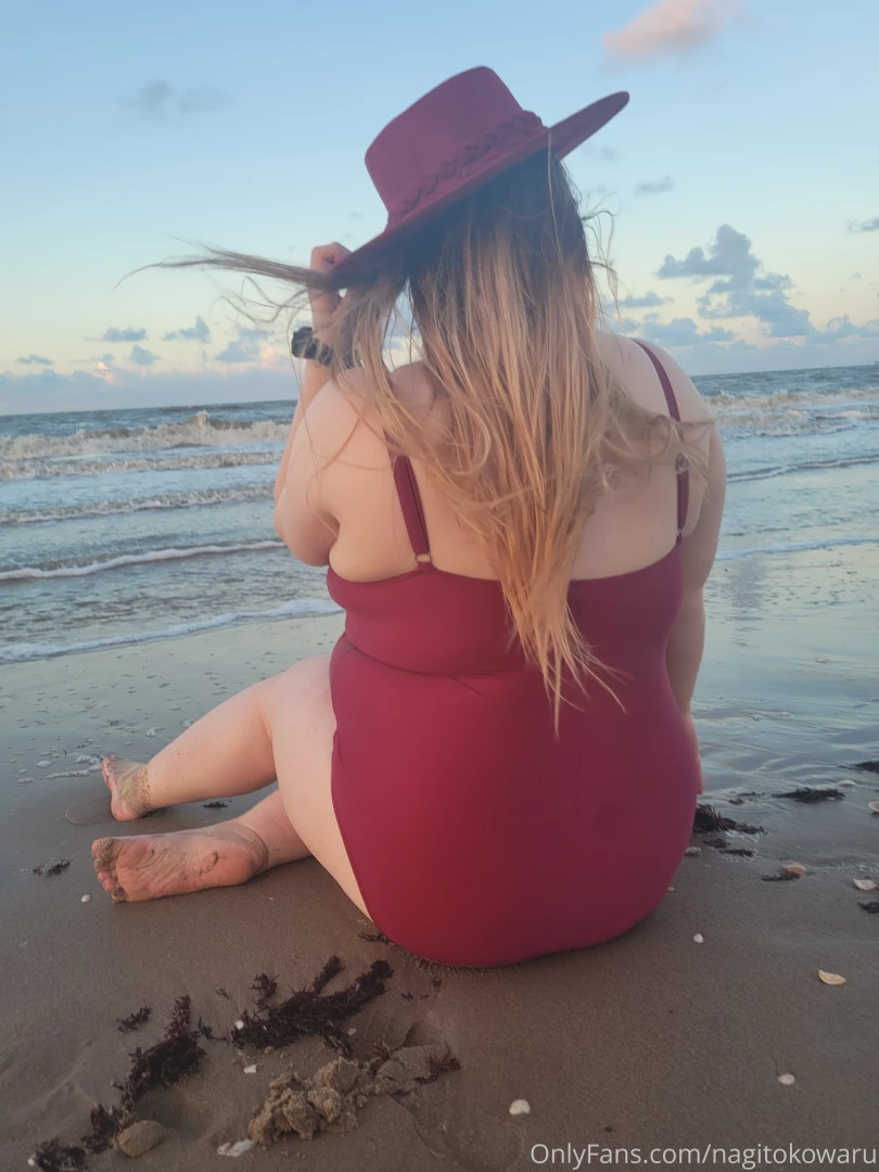 Beach set i think after this i m going to queue everything i make for part 21 