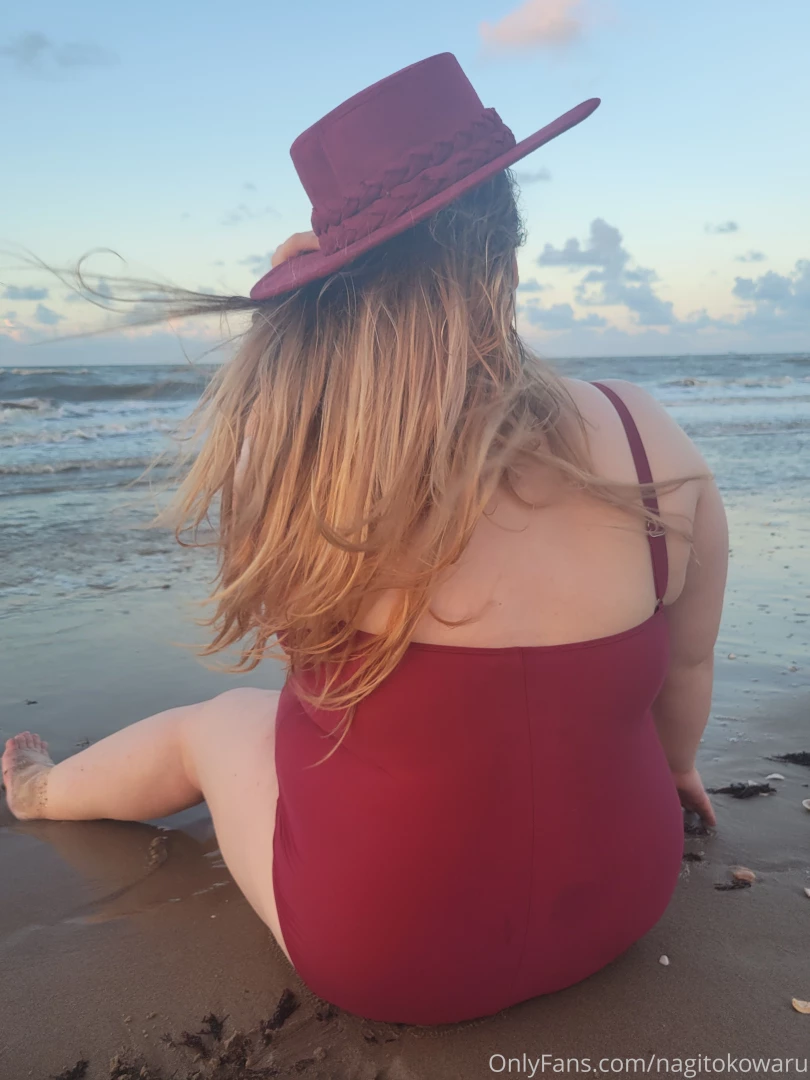 Beach set i think after this i m going to queue everything i make for part 24 