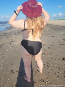 Beach set i think after this i m going to queue everything i make for part 23
