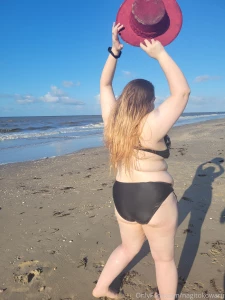 Beach set i think after this i m going to queue everything i make for part 11