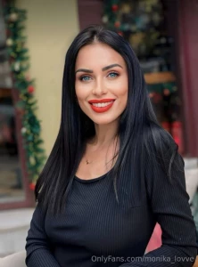 Ana_50shades is wet right now free subscription only now she wants to part 30