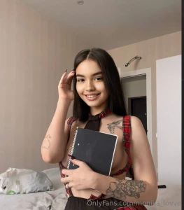 Free subscription real beauty aliceyl is a true queen of home content part 25